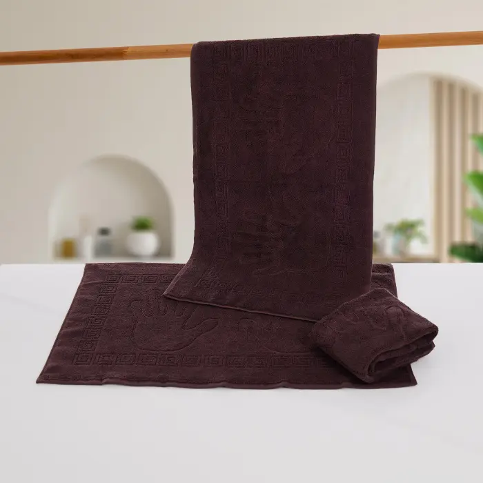 Хавлиена кърпа с мотив ръце - Лилаво - 3349 - Хавлиена кърпа с мотив ръце - Лилаво - 3349